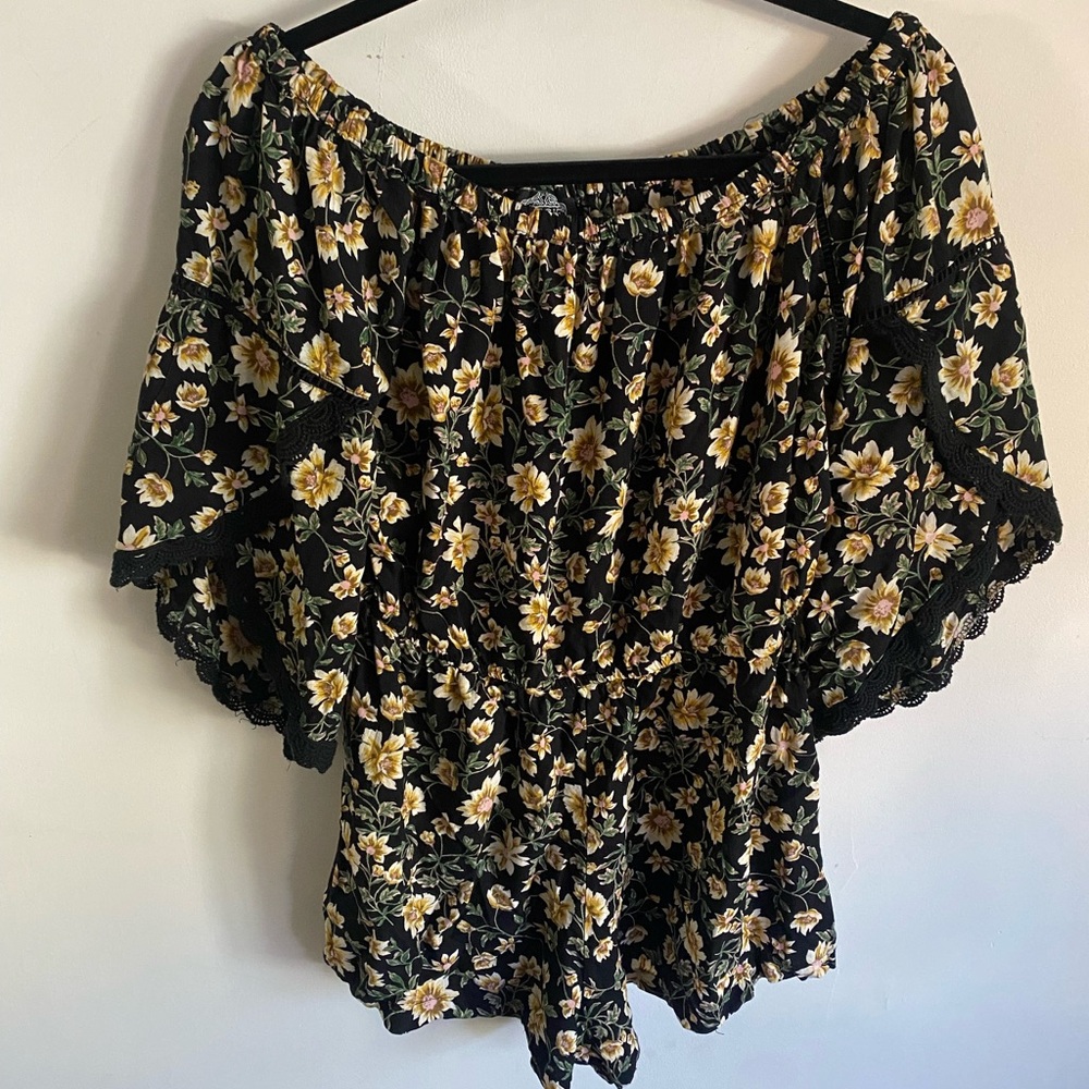 Black‎ Floral Off-Shoulder Romper Boho Cottagecore Whimsigoth